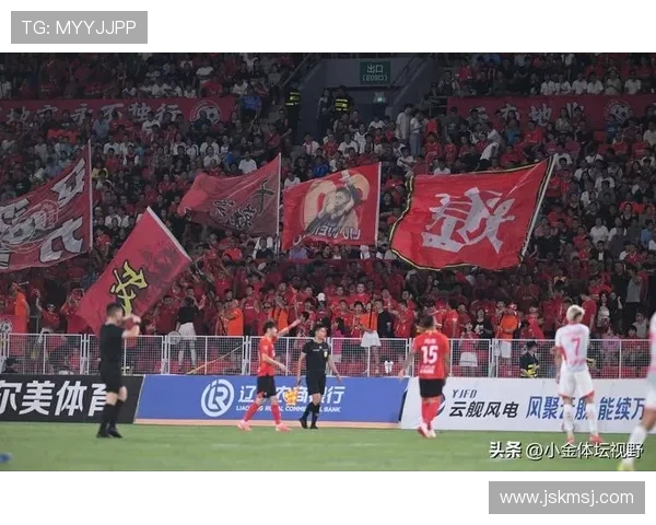 青岛西海岸以3比2战胜辽宁铁人 间歇期热身赛精彩上演